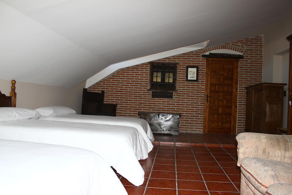 Palacio De Monjaraz Ávila Bilik gambar
